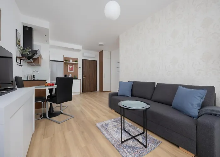 شقة Spacious Near Paley And Medicover-handelsmana 2nd