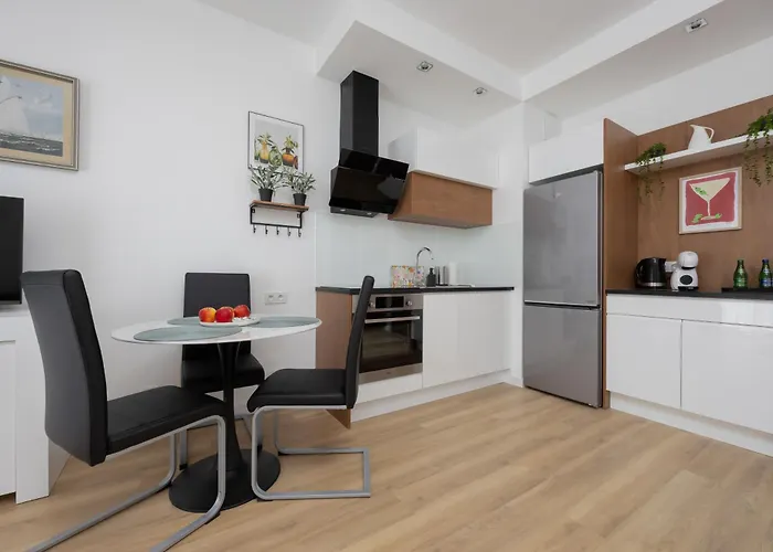 Spacious Near Paley And Medicover-handelsmana 2nd شقة وارسو