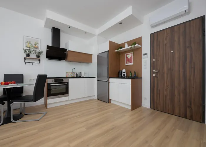 Spacious Near Paley And Medicover-handelsmana 2nd شقة وارسو