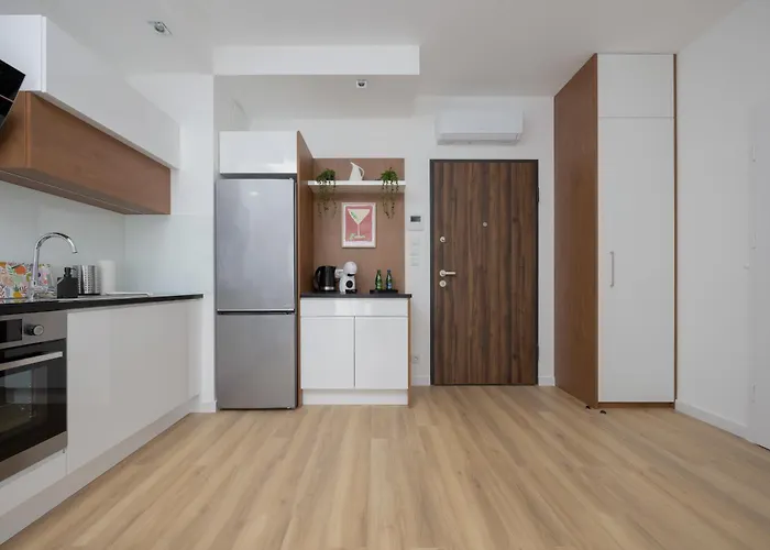 Spacious Near Paley And Medicover-handelsmana 2nd شقة وارسو