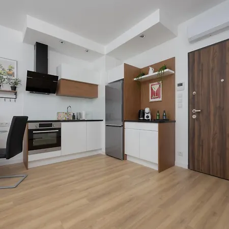 Spacious Near Paley And Medicover-handelsmana 2nd شقة وارسو