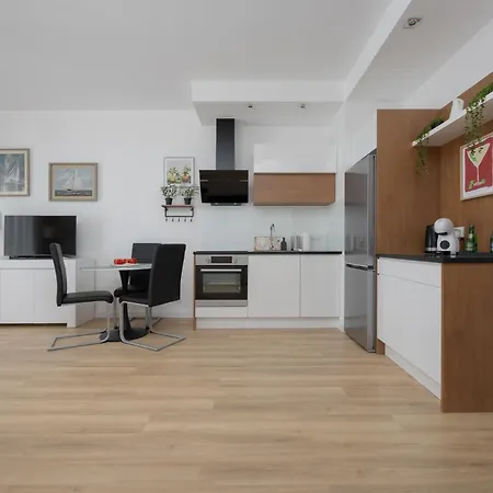 Spacious Near Paley And Medicover-handelsmana 2nd *