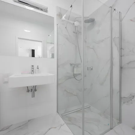 Apartament Spacious Near Paley And Medicover-handelsmana 2nd Warszawa