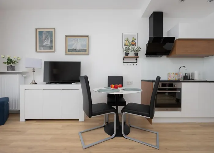 Spacious Near Paley And Medicover-handelsmana 2nd Warszawa