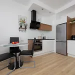 Spacious Near Paley And Medicover-handelsmana 2nd Apartamento Varsóvia